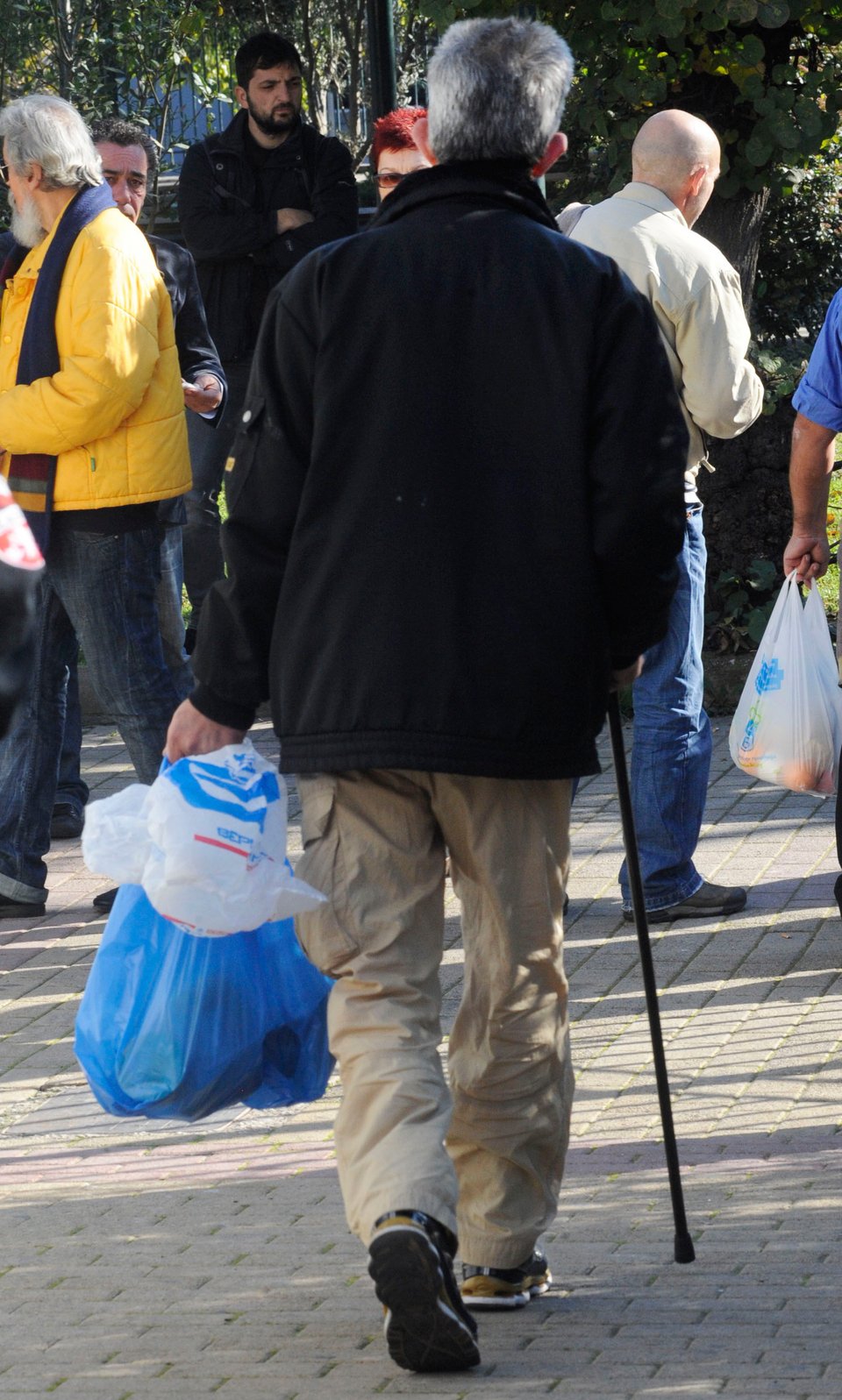 Γεύμα αγάπης για τους απόρους από τον Δήμο Αθηναίων -Εκατοντάδες συνάνθρωποι μας στο Ρουφ [εικόνες] | iefimerida.gr 4