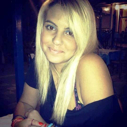 Ασπασία, η νεαρή που πυροβόλησε ο πατέρας της -«Οι σφαίρες είναι ακόμη μέσα στο κεφάλι της» [εικόνες] | iefimerida.gr 0