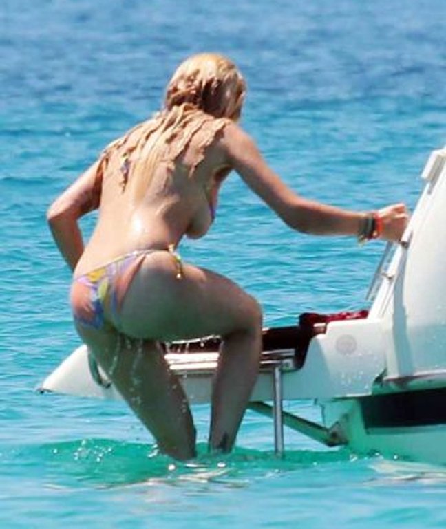 Τα 10 πιο σέξι ατυχήματα των σταρ: Οταν τα μπούστα ξεχειλίζουν και τα φουστάνια σηκώνονται [εικόνες] | iefimerida.gr 8