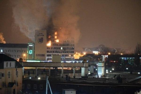 Τρόμος στην Τσετσενία: Μάχες σώμα με σώμα αστυνομικών-αυτονομιστών στο Κέντρο Τύπου [βίντεο & εικόνες] | iefimerida.gr 1