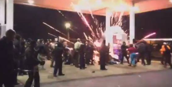 Αυτός είναι ο 18χρονος που πυροβόλησε αστυνομικός στο Φέργκιουσον -Κατέρρευσε η μητέρα του όταν τον αναγνώρισε [βίντεο & εικόνες] | iefimerida.gr 11