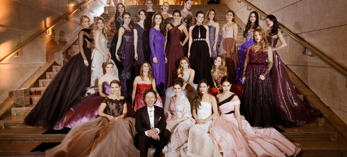 Η υψηλή κοινωνία μάς φτύνει: Πριγκιπόπουλα, κόμησσες και πλουσιοκόριτσα στο Χορό των Debutantes [εικόνες] | iefimerida.gr 0