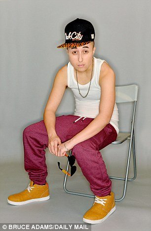 H 17χρονη που έκανε αλλαγή φύλλου για να μοιάσει στον Τζάστιν Μπίμπερ [εικόνες] | iefimerida.gr 8