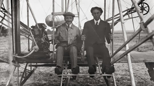 Οταν το 1903 οι αδελφοί Ράιτ πέταξαν για πρώτη φορά -Το high tech για την εποχή αεροπλάνο [εικόνες & βίντεο] | iefimerida.gr 2