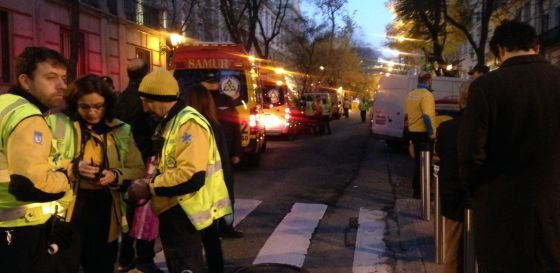 Χρεοκοπημένος επιχειρηματίας γέμισε το αυτοκίνητό του με βουτάνιο και το έριξε στην έδρα του κόμματος του Ραχόι  [βίντεο & εικόνες] | iefimerida.gr 4