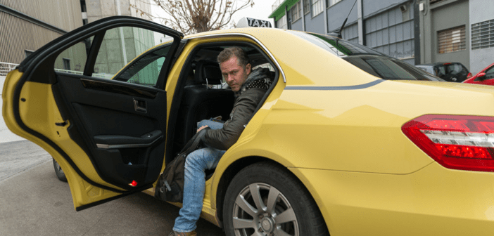 Οι πρώτοι που κάλεσαν χθες Uber Taxi -Οι δύο ηθοποιοί που σήκωσαν την αυλαία [εικόνες] | iefimerida.gr 0