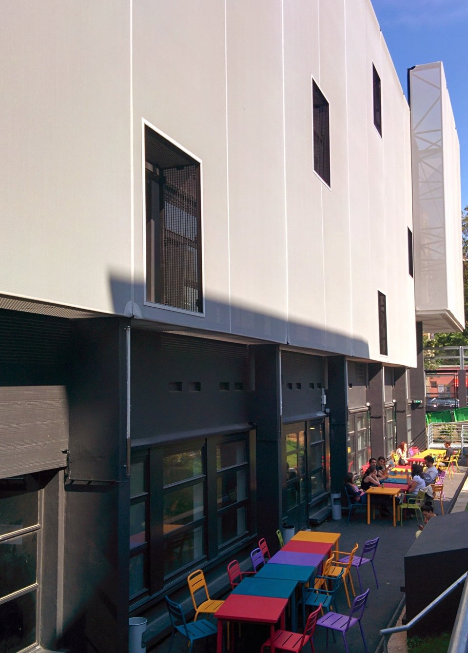 Μία διαφορετική σχολή -Δεν έχει καθηγητές, βιβλία και δίδακτρα [εικόνες] | iefimerida.gr 5