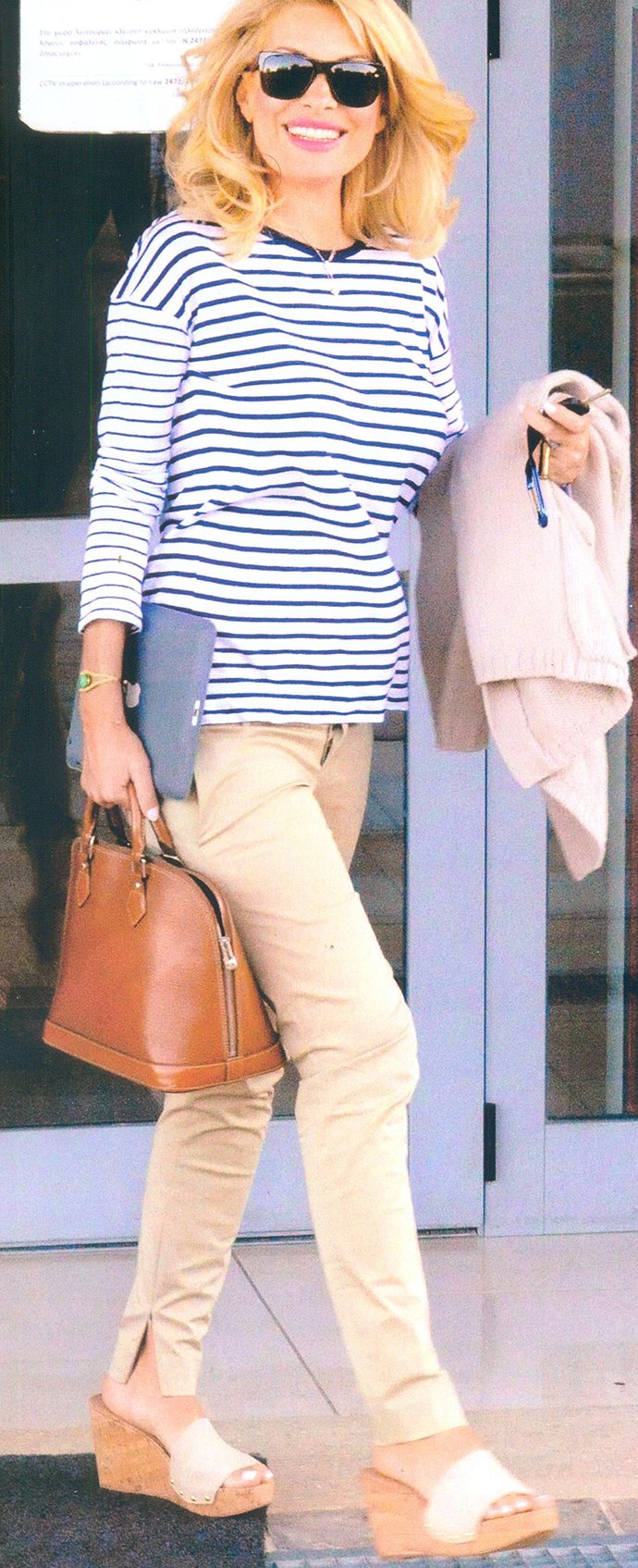 Η ολοστρόγγυλη Ελένη Μενεγάκη και τα κιλά [εικόνες] | iefimerida.gr 2