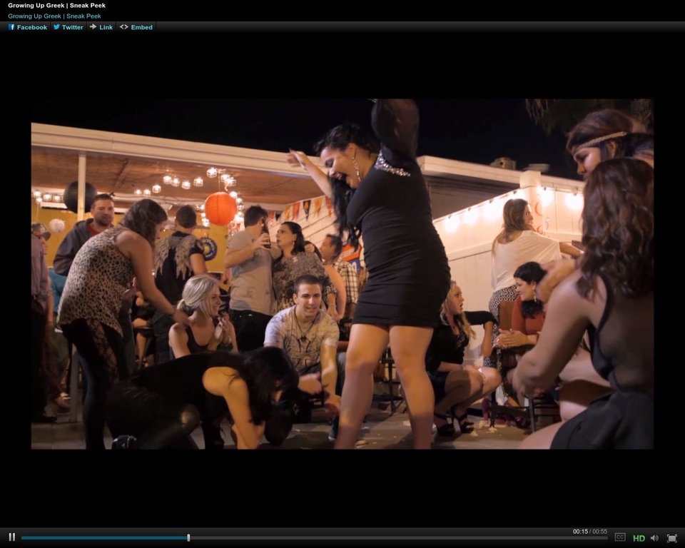 Σάλος με ριάλιτι του MTV που κοροϊδεύει τους Ελληνοαμερικανούς -Τους δείχνει βάρβαρους που σπάνε πιάτα και χορεύουν [εικόνες] | iefimerida.gr 1