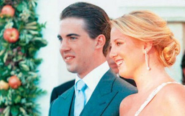 Χρηματιστής και πολύφερνος γαμπρός -Ο μικρός γιος του Γλύξμπουργκ, Φίλιππος, μιλάει για τη ζωή του στη Νέα Υόρκη  [εικόνες] | iefimerida.gr 0