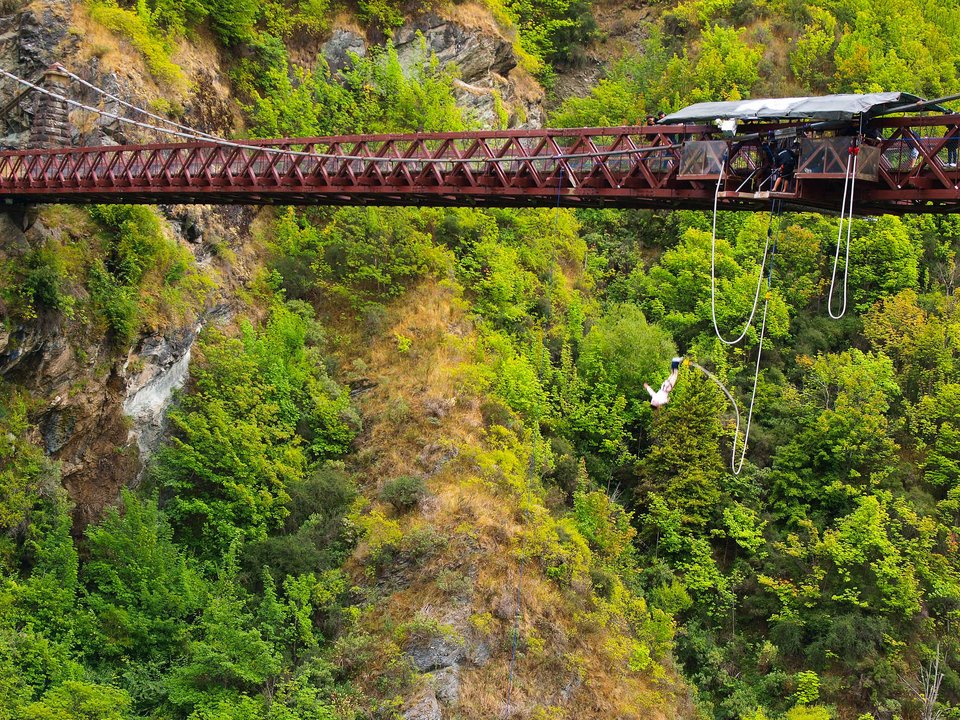 Αρχιτέκτονες με τρέλα: Οι πιο παράξενες γέφυρες στον κόσμο [εικόνες] | iefimerida.gr 4
