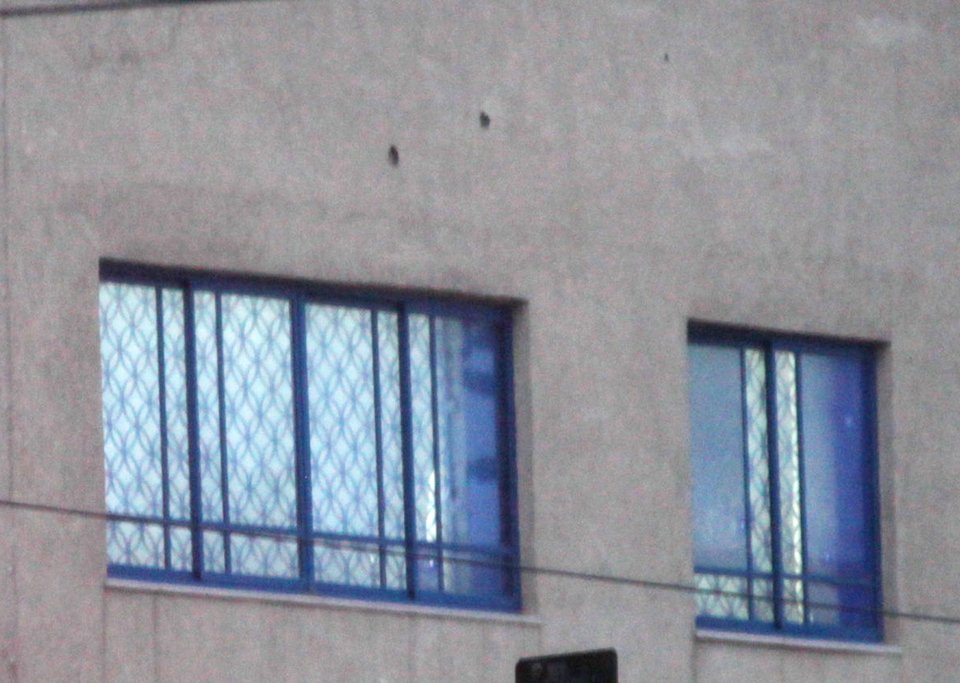 Γάζωσαν με 54 σφαίρες την πρεσβεία του Ισραήλ [εικόνες] | iefimerida.gr 1