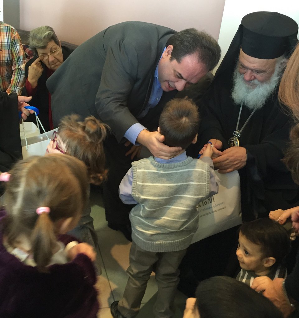 Επίσκεψη Αρχιεπισκόπου Ιερώνυμου με την «Αποστολή» στο Γενικό Νοσοκομείο Αεροπορίας [εικόνες] | iefimerida.gr 2