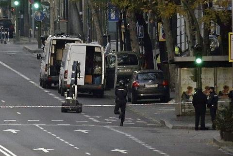 Ψυχοπαθής και ναρκομανής ο 37χρονος που ήθελε να τινάξει στον αέρα τα γραφεία του Ραχόι [εικόνες] | iefimerida.gr 0