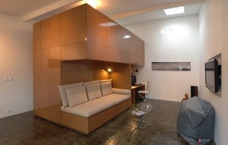 Απίστευτο : Μετέτρεψαν ένα γκαράζ σε υπέροχο διαμέρισμα [εικόνες και βίντεο]  | iefimerida.gr 4