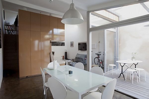 Απίστευτο : Μετέτρεψαν ένα γκαράζ σε υπέροχο διαμέρισμα [εικόνες και βίντεο]  | iefimerida.gr 3