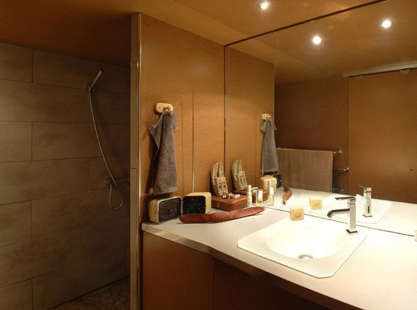 Απίστευτο : Μετέτρεψαν ένα γκαράζ σε υπέροχο διαμέρισμα [εικόνες και βίντεο]  | iefimerida.gr 6