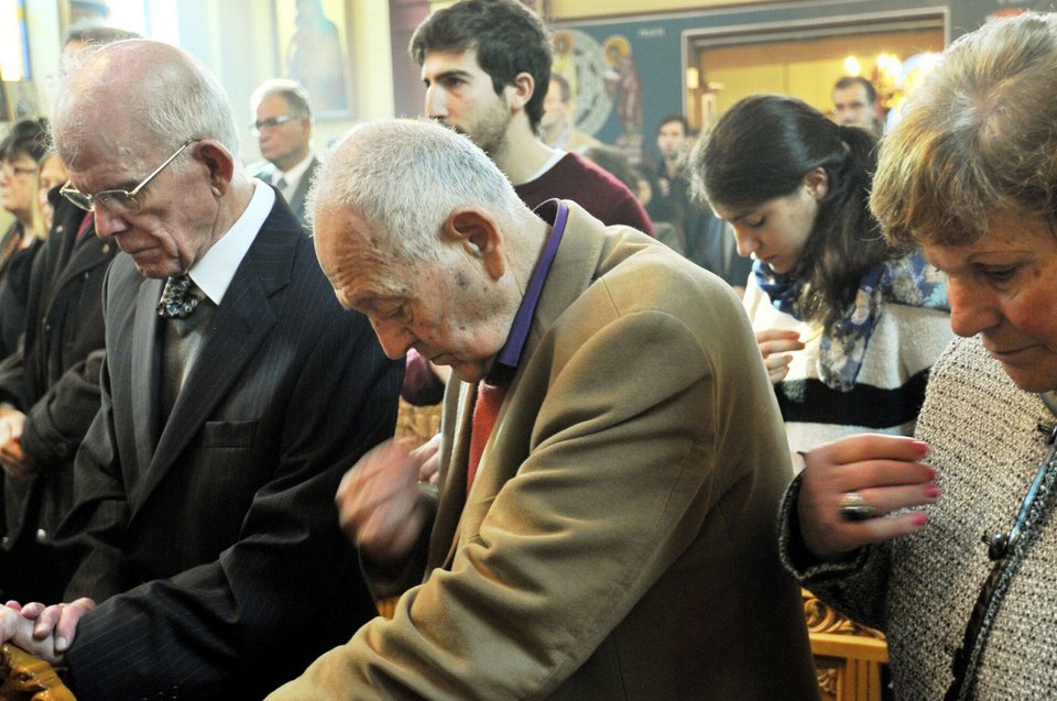 Συγκίνηση και κατάνυξη: Τα Χριστούγεννα στη μοναδική ελληνορθόδοξη εκκλησία της Ουαλίας [εικόνες] | iefimerida.gr 2