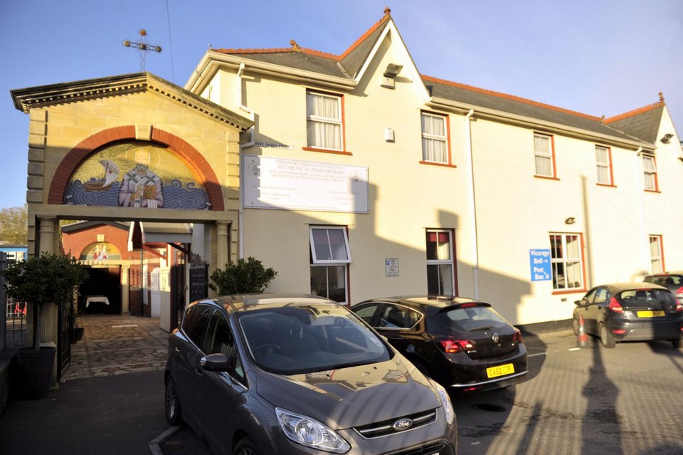 Συγκίνηση και κατάνυξη: Τα Χριστούγεννα στη μοναδική ελληνορθόδοξη εκκλησία της Ουαλίας [εικόνες] | iefimerida.gr 8