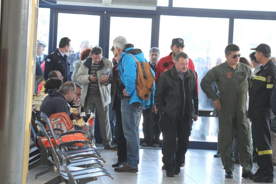 Στην Κέρκυρα 7 Ελληνες διασωθέντες από το φλεγόμενο Norman Atlantic -Με αναπνευστικά στο νοσοκομείο [εικόνες] | iefimerida.gr 2