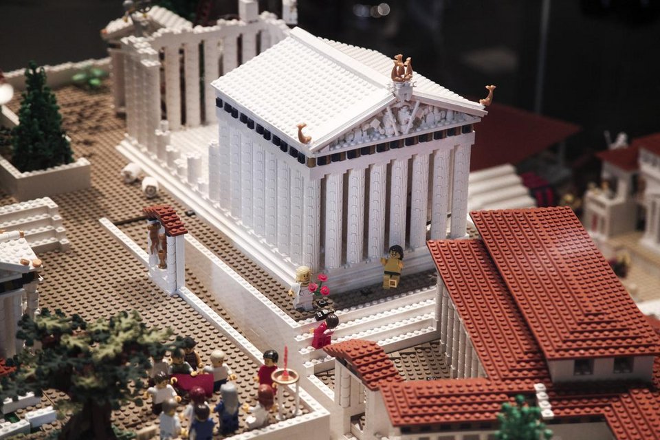 Μια Ακρόπολη φτιαγμένη από 120.000 Lego -Το εκπληκτικό δημιούργημα Αυστραλού [εικόνες] | iefimerida.gr 8