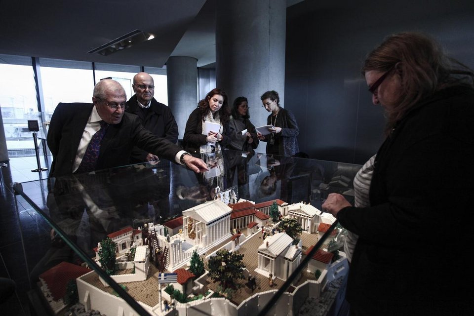 Μια Ακρόπολη φτιαγμένη από 120.000 Lego -Το εκπληκτικό δημιούργημα Αυστραλού [εικόνες] | iefimerida.gr 11