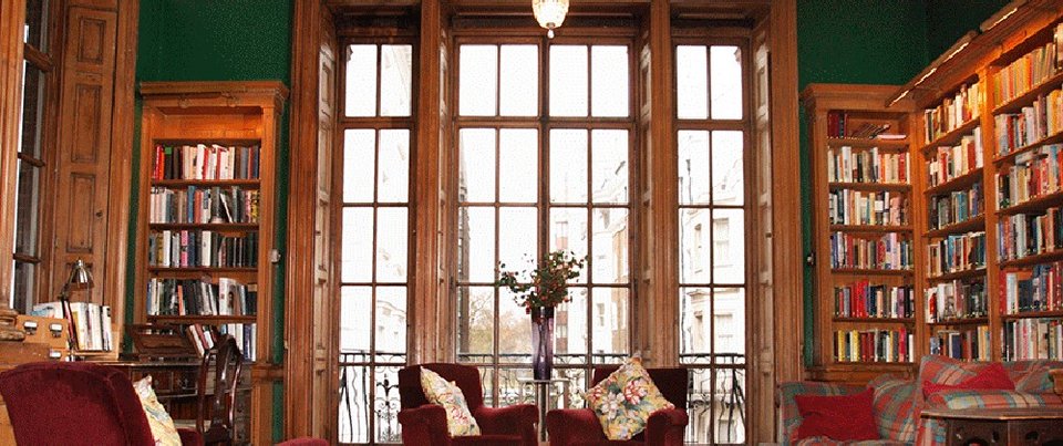 Οι 5 κορυφαίες λέσχες γυναικών: Eκεί απαγορεύoνται οι άνδρες [εικόνες] | iefimerida.gr 4