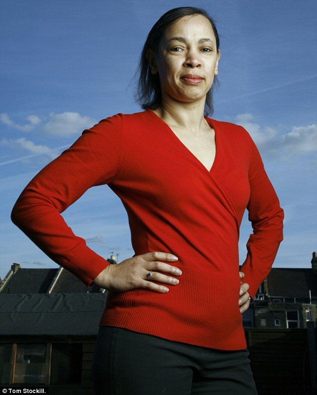 Την δολοφόνησε για μια θέση πάρκινγκ -Με αλλεπάλληλες μαχαιριές [εικόνες] | iefimerida.gr 0