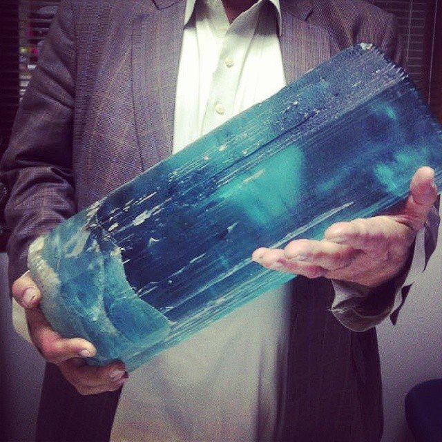 Γιάννης Μελάς, ο γιος της Μις Ρόδος που έγινε βασιλιάς των διαμαντιών στην Αφρική [εικόνες] | iefimerida.gr 6