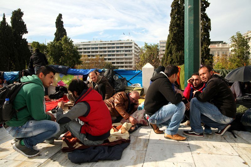 Ο Μιχελογιαννάκης σε sleeping bag, στην πλατεία Συντάγματος -Ξεκίνησε την απεργία πείνας [εικόνες] | iefimerida.gr 5