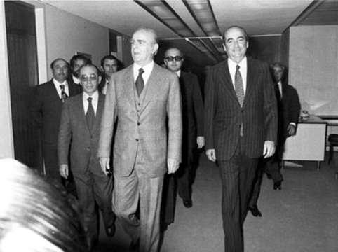 Συνωμοσίες από τα παλιά -Οταν ο Κωνσταντίνος Καραμανλής γινόταν Πρόεδρος Δημοκρατίας με ακροδεξιές ψήφους [εικόνες] | iefimerida.gr 0