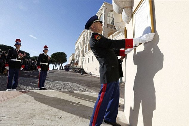 Τρελοί πανηγυρισμοί στο Μονακό για τα δίδυμα -Ο περίεργος νόμος διαδοχής που εκτοπίζει από τον θρόνο το κοριτσάκι που γεννήθηκε πρώτο και τα νόθα παιδιά του Αλβέρτου [εικόνες] | iefimerida.gr 10