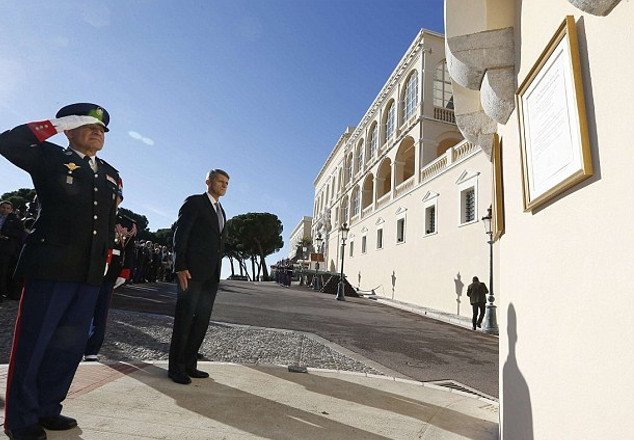 Τρελοί πανηγυρισμοί στο Μονακό για τα δίδυμα -Ο περίεργος νόμος διαδοχής που εκτοπίζει από τον θρόνο το κοριτσάκι που γεννήθηκε πρώτο και τα νόθα παιδιά του Αλβέρτου [εικόνες] | iefimerida.gr 14