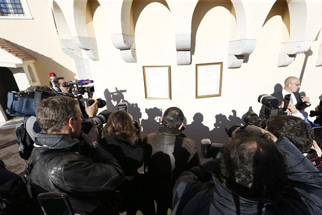 Τρελοί πανηγυρισμοί στο Μονακό για τα δίδυμα -Ο περίεργος νόμος διαδοχής που εκτοπίζει από τον θρόνο το κοριτσάκι που γεννήθηκε πρώτο και τα νόθα παιδιά του Αλβέρτου [εικόνες] | iefimerida.gr 17