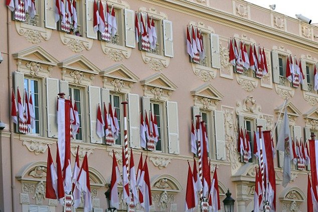 Τρελοί πανηγυρισμοί στο Μονακό για τα δίδυμα -Ο περίεργος νόμος διαδοχής που εκτοπίζει από τον θρόνο το κοριτσάκι που γεννήθηκε πρώτο και τα νόθα παιδιά του Αλβέρτου [εικόνες] | iefimerida.gr 20