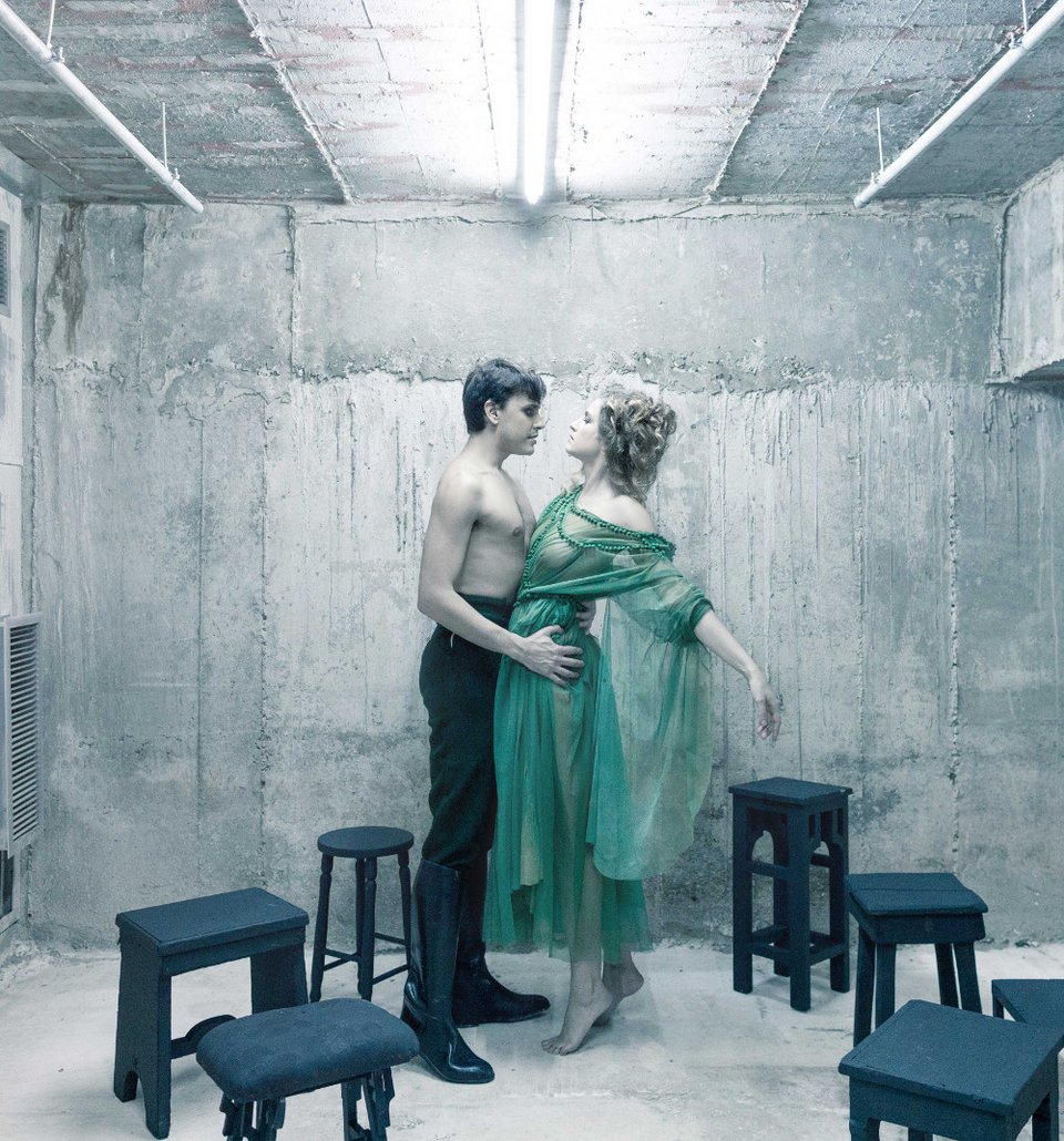 Βιβλικοί ψαλμοί για μια πόρνη στο Εθνικό Θέατρο [εικόνες] | iefimerida.gr 0