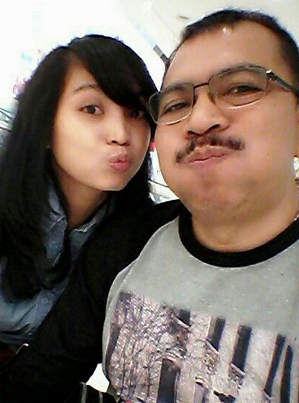 Συγκλονίζει η κόρη του κυβερνήτη του χαμένου Airbus της Air Asia: Πατέρα γύρνα πίσω σε χρειάζομαι [εικόνες] | iefimerida.gr 0