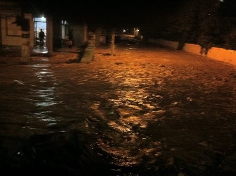 Εικόνες καταστροφής στον Πόρο -Σε κατάσταση έκτακτης ανάγκης το νησί μετά τον κατακλυσμό [εικόνες] | iefimerida.gr 0