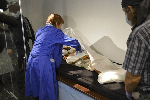 «Η μούμια με τα τατουάζ» -Η 2.500 ετών Ρωσίδα πριγκίπισσα που βρέθηκε πριν 21 χρόνια στους πάγους και η «κατάρα» της που... προκαλεί σεισμούς και πλημμύρες [εικόνες] | iefimerida.gr 3