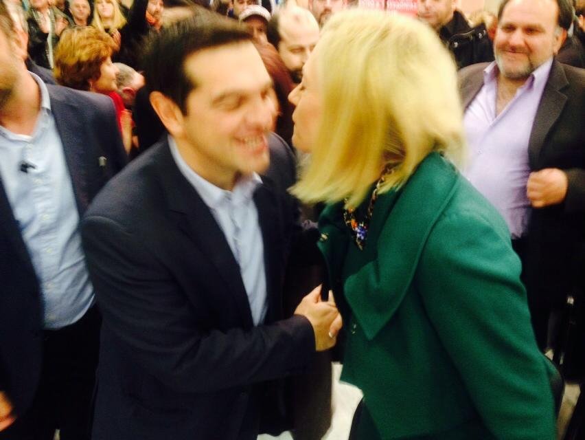 «Θερμός» ασπασμός Αλέξη Τσίπρα και Ραχήλ Μακρή στην Κοζάνη [εικόνες] | iefimerida.gr 2