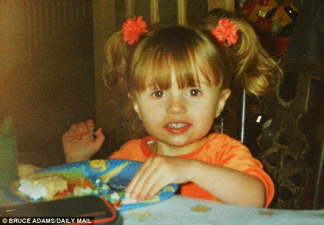 H 17χρονη που έκανε αλλαγή φύλλου για να μοιάσει στον Τζάστιν Μπίμπερ [εικόνες] | iefimerida.gr 9