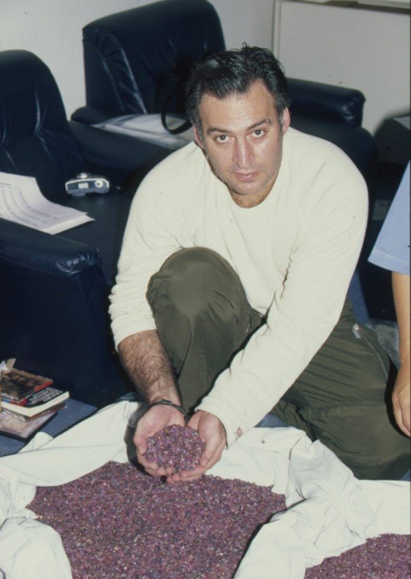 Γιάννης Μελάς, ο γιος της Μις Ρόδος που έγινε βασιλιάς των διαμαντιών στην Αφρική [εικόνες] | iefimerida.gr 1