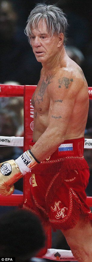 Ο άστεγος μποξέρ «δίνει» τον Μίκι Ρουρκ για τον στημένο αγώνα: Πήρα 15.000 δολάρια για να χάσω [εικόνες] | iefimerida.gr 3