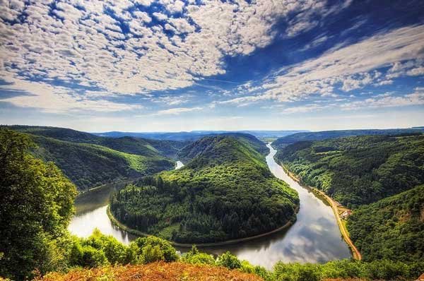 Ο ποταμός... πέταλο που καθηλώνει με την ομορφιά του [εικόνες] | iefimerida.gr 5
