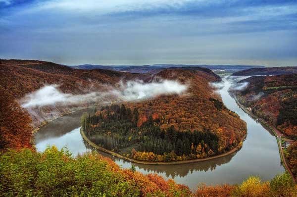 Ο ποταμός... πέταλο που καθηλώνει με την ομορφιά του [εικόνες] | iefimerida.gr 4