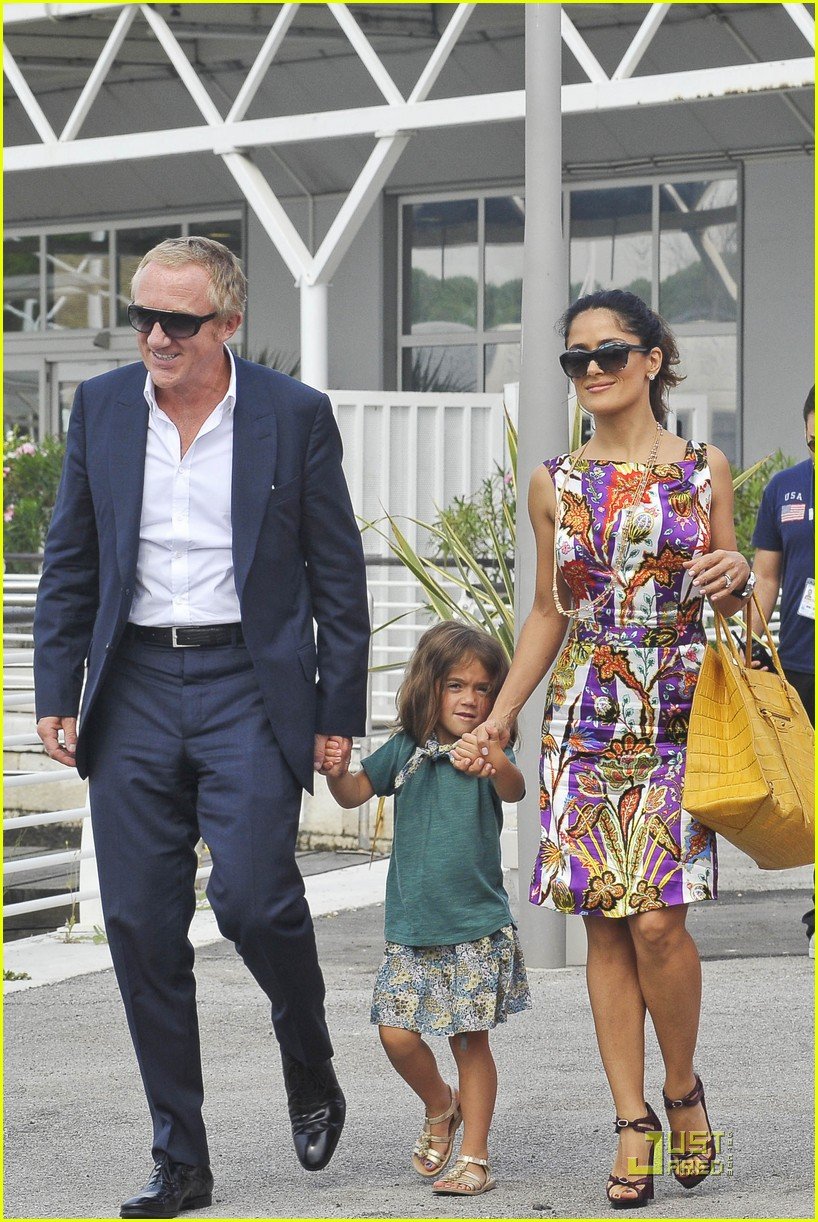 Γιατί η Σάλμα Χάγιεκ δεν δείχνει πια το στήθος της [εικόνες] | iefimerida.gr 5