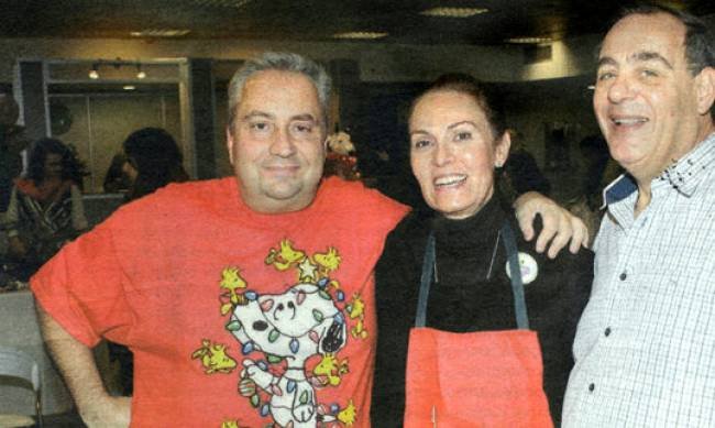 Η χήρα του Παντελή Σφηνιά, 14 χρόνια μετά την αυτοκτονία, βρίσκει διέξοδο στην φιλανθρωπία [εικόνες] | iefimerida.gr 0