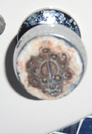 Εξι έφηβες πήγαν για σπα και έφυγαν με σπυριά γεμάτα πύον σε όλο τους το σώμα [εικόνες] | iefimerida.gr 2