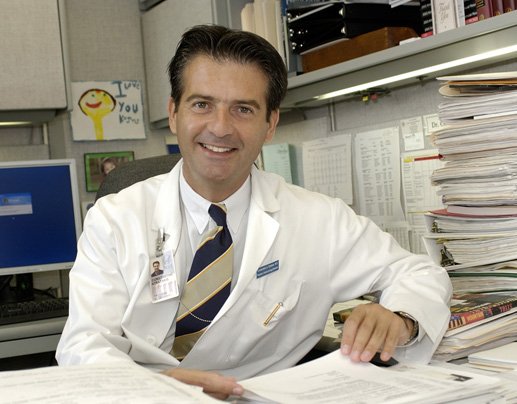 Κωνσταντίνος Στρατάκης: Ο Ελληνας που διαπρέπει στις ΗΠΑ -Ανακάλυψε το γονίδιο του γιγαντισμού [εικόνες] | iefimerida.gr 4