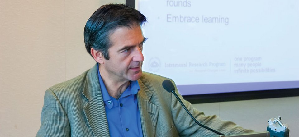 Κωνσταντίνος Στρατάκης: Ο Ελληνας που διαπρέπει στις ΗΠΑ -Ανακάλυψε το γονίδιο του γιγαντισμού [εικόνες] | iefimerida.gr 0